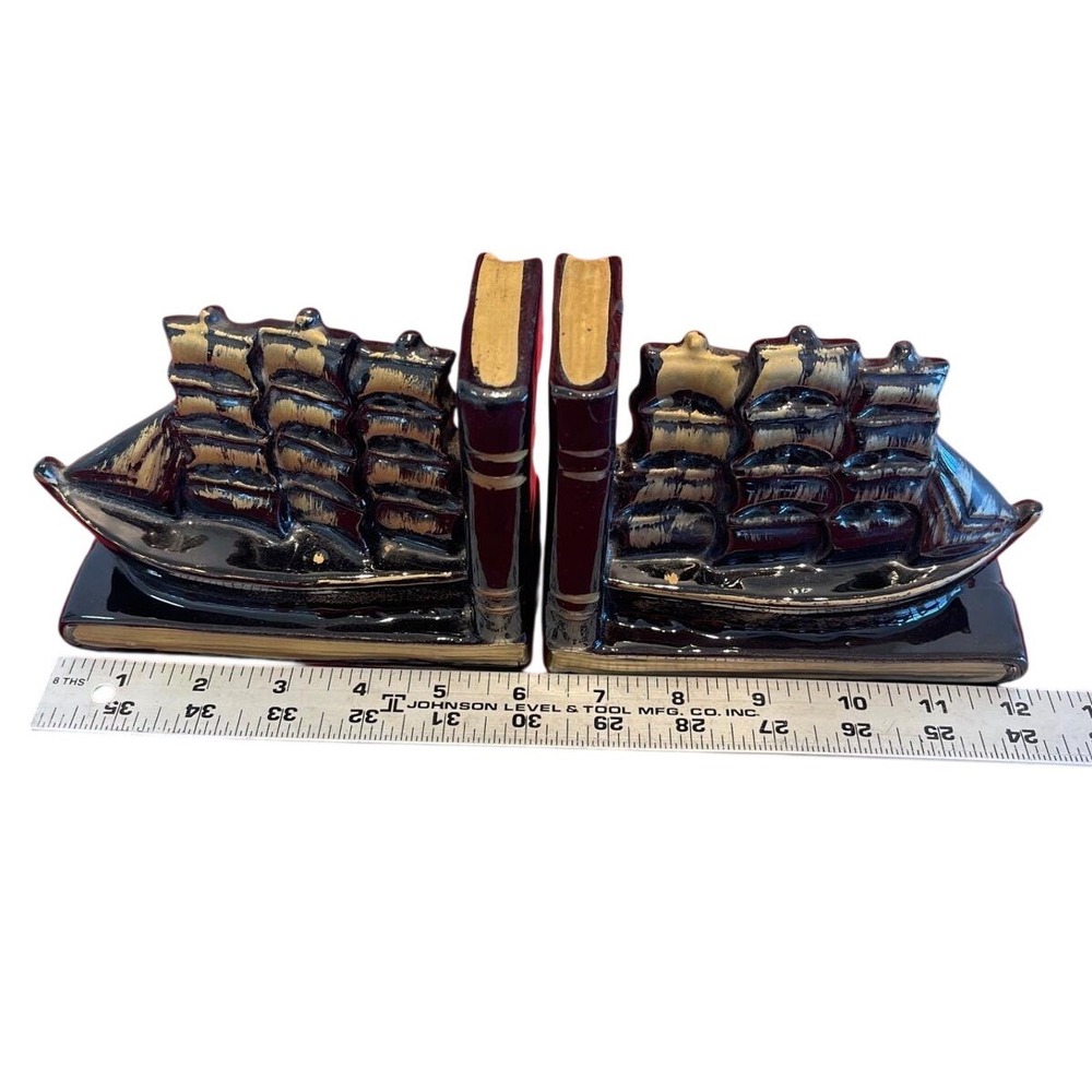 Vintage Ceramic Sailing Ship Bookends Black Gold Nautical Galleon Japan Pair - Picture 2 of 6